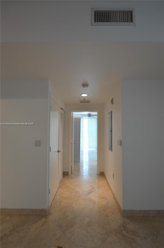 Building Photo - 7275 SW 89th St