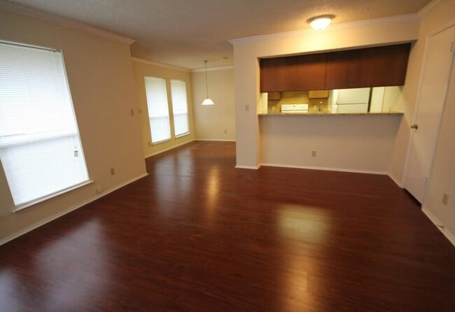 Building Photo - 1405 Camp Craft Rd