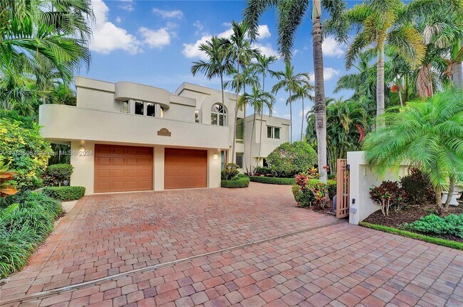 Building Photo - 1247 Seminole Dr