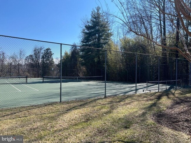 Building Photo - 625 Admiral Dr