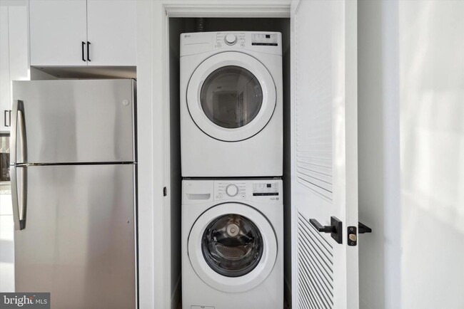 Building Photo - 1643 N 2nd St