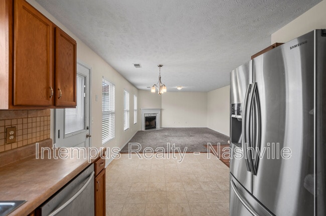 Building Photo - 3236 Woodpoint Dr