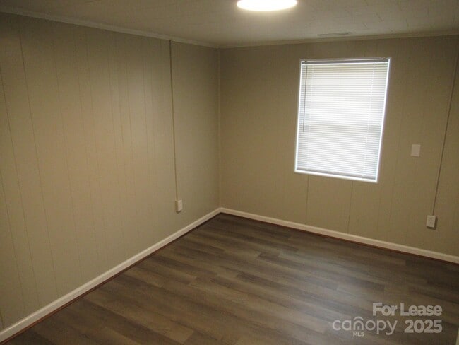 Building Photo - 7510 Palm Tree Church Rd