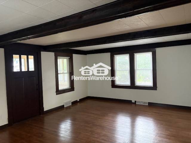 Building Photo - 640 2nd St N