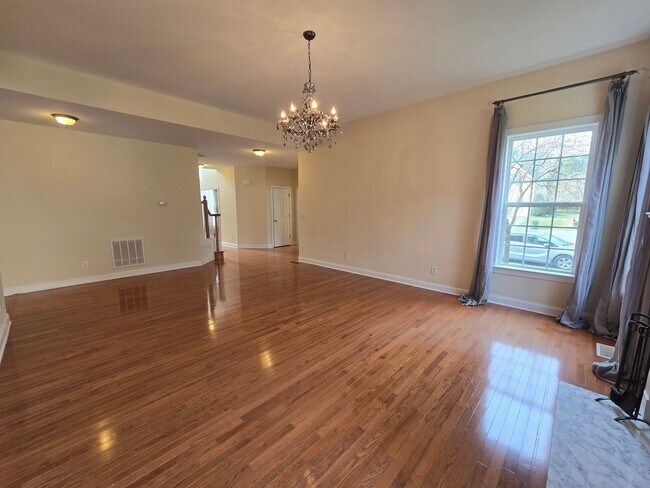 Building Photo - NEW LISTING in Cary NC!!