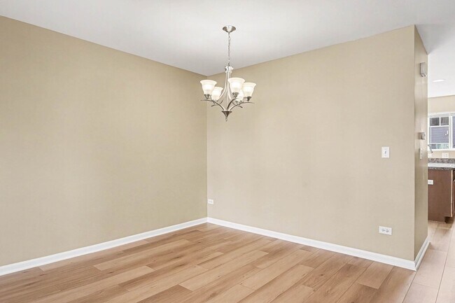 Building Photo - 24617 Patriot Square Dr S