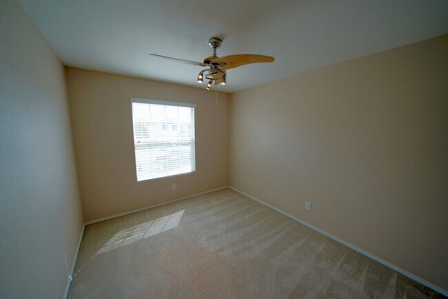 Building Photo - Beautifully maintained home for lease! - Realtor Commission: $500