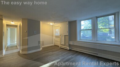 Building Photo - 15 Linnaean St