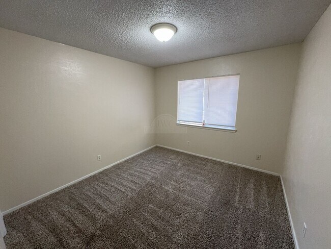 Building Photo - 1209 Wales Dr