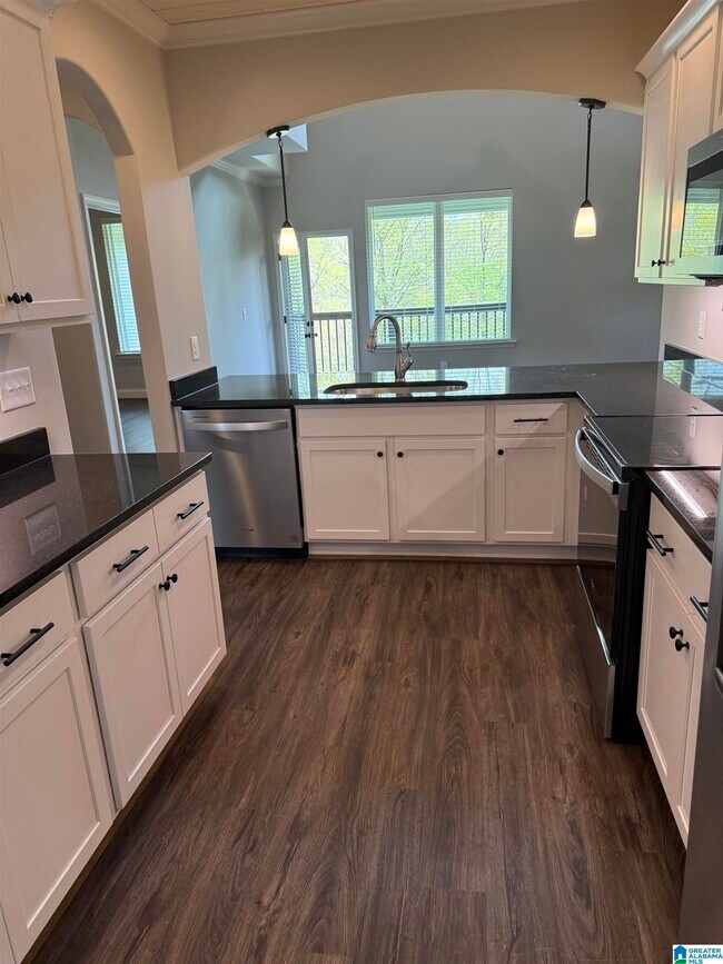 Building Photo - 4303 Lennox Ct