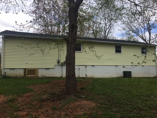 Building Photo - NO HUD OR SECTION 8!