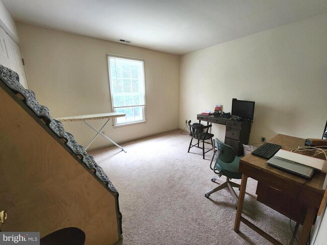 Building Photo - 109 Frederick Dr