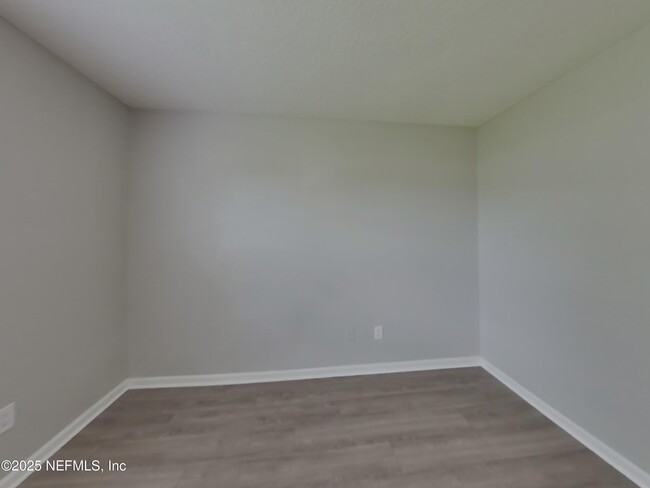 Building Photo - 3208 Ginny Lake Dr