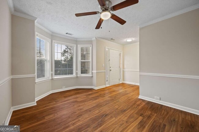 Building Photo - 2339 Leacroft Way