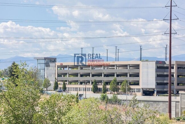 Building Photo - 1262 Yates St