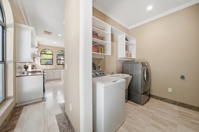 Building Photo - 10270 SW 58th St