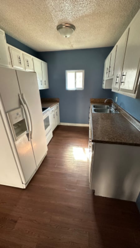 Building Photo - 639 10th Ave