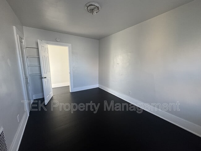 Building Photo - 210 Dewey Ave