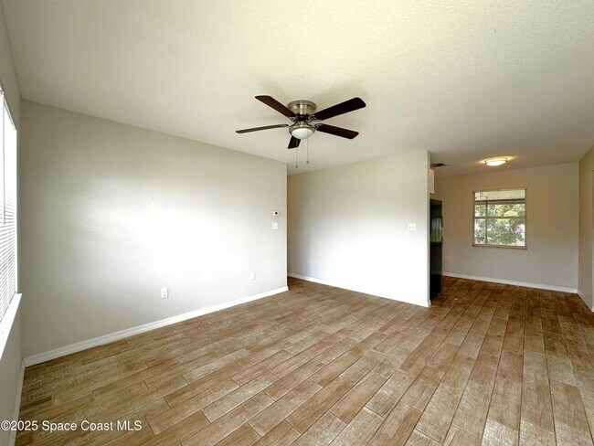 Building Photo - 2831 W Eau Gallie Blvd
