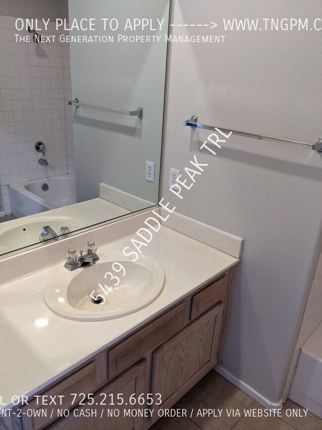 Building Photo - 5439 SADDLE PEAK TRL