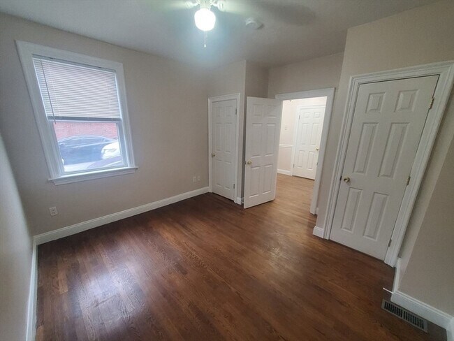 Building Photo - 854 Dorchester Ave