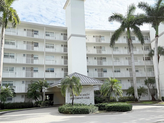 Building Photo - 140 NE 28th Ave