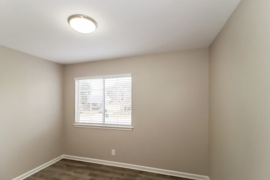 Building Photo - 21311 Derby Day Ave