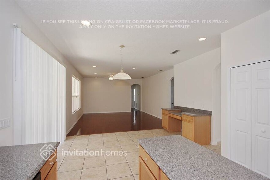 Building Photo - 2424 Laurel Blossom Cir