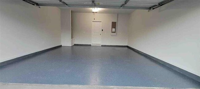 Building Photo - 36 Laurel Dr E