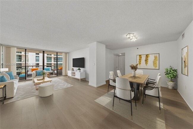 Building Photo - 5757 Collins Ave