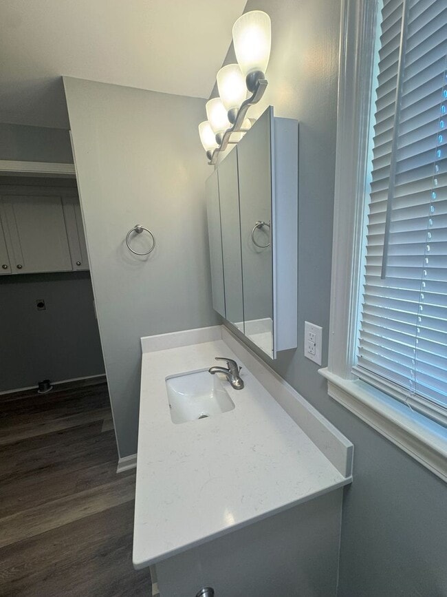 Building Photo - Totally Renovated Arts and Crafts Bungalow...
