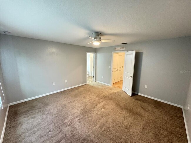 Building Photo - 819 Grandin St