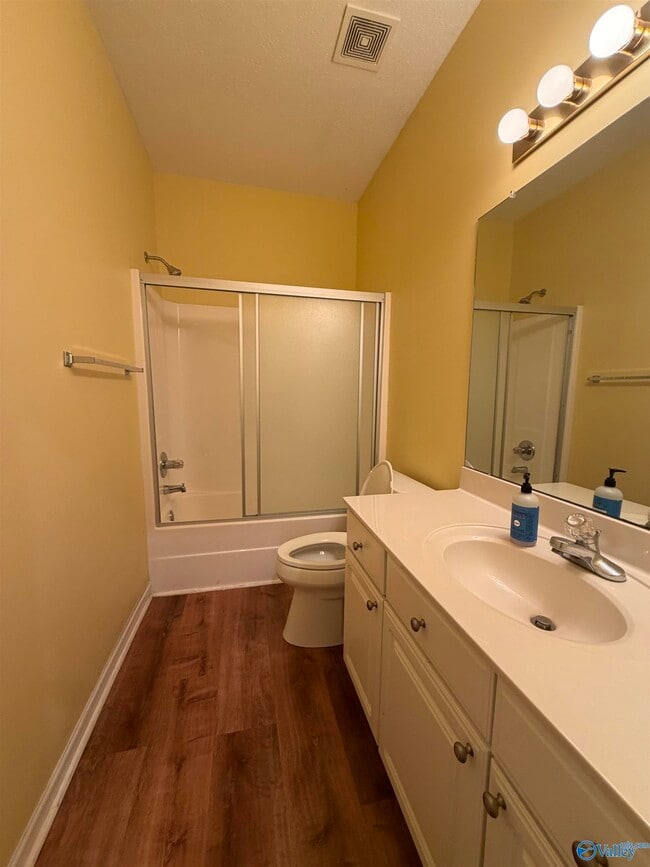 Building Photo - 216 Horseshoe Bend S