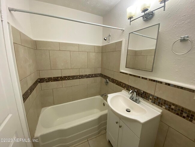 Building Photo - 3043 Belden St