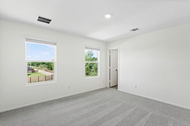 Building Photo - 331 Bugbee