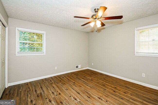 Building Photo - 1622 Blackwell Rd