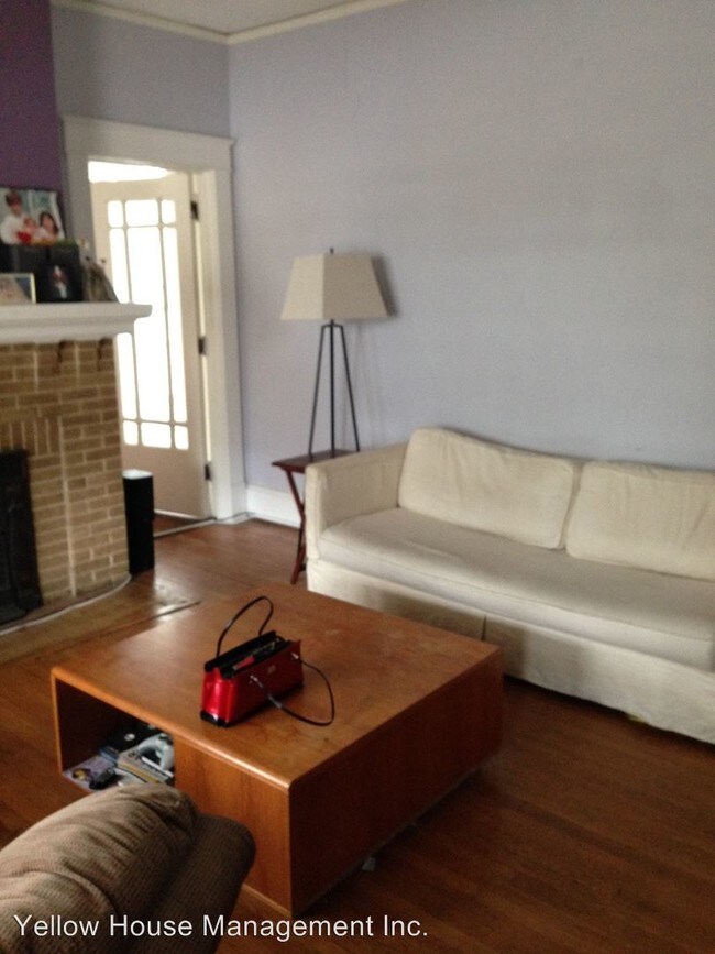 Building Photo - 4 br, 2 bath House - 200-A  S. Tate Street