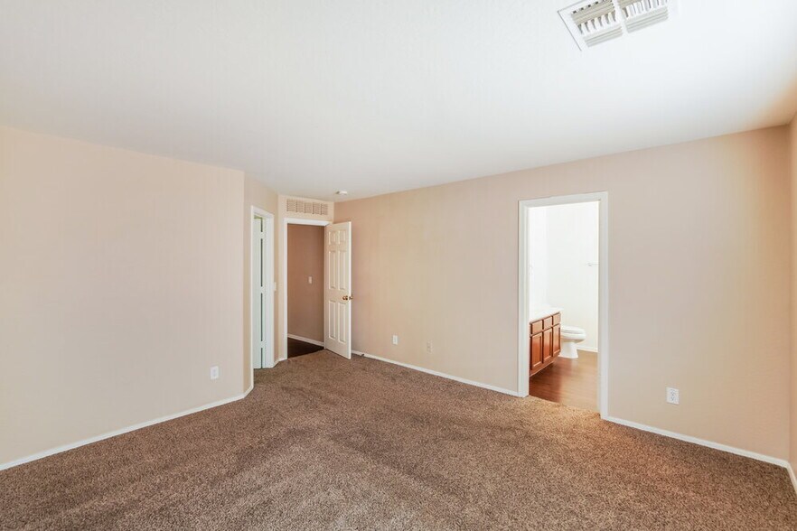 Building Photo - 21818 W Sonora St