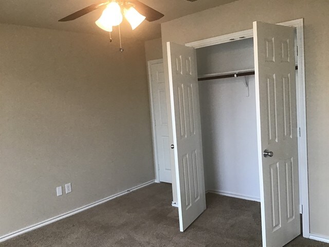 Building Photo - 201 Rambling Way