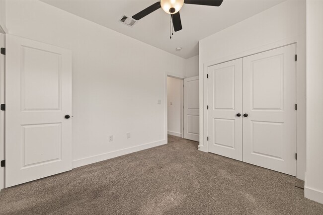 Building Photo - 5206 Firnat St