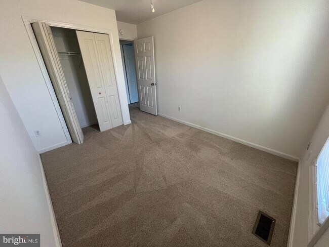 Building Photo - 10606 Greta Lynn Ct