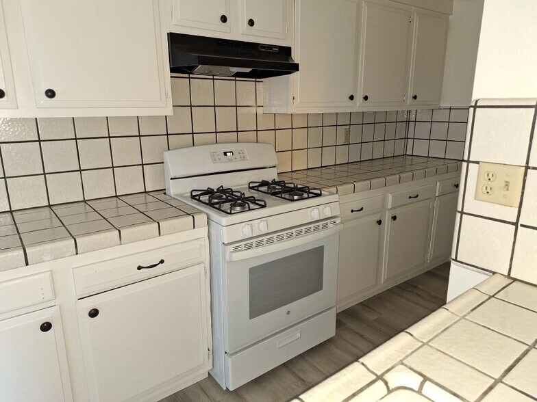 Building Photo - 4734 Scotts Valley Dr