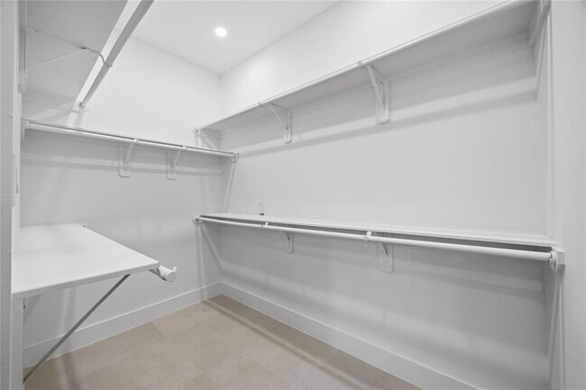 Building Photo - 513 Archer St