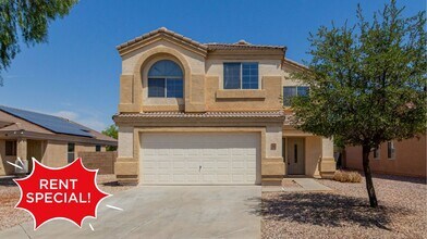 Building Photo - Spacious 4 bedroom - $500 off the first mo...