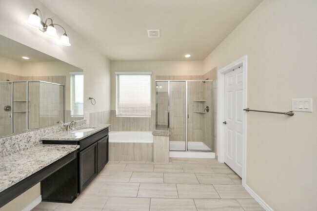 Building Photo - 28215 Shorecrest Ln