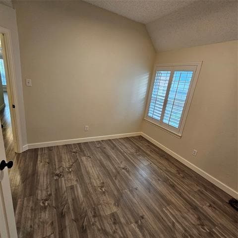 Building Photo - 2817 Oleander Dr