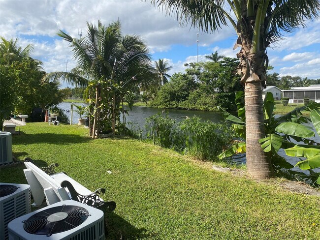 Building Photo - 51 NE 204th St