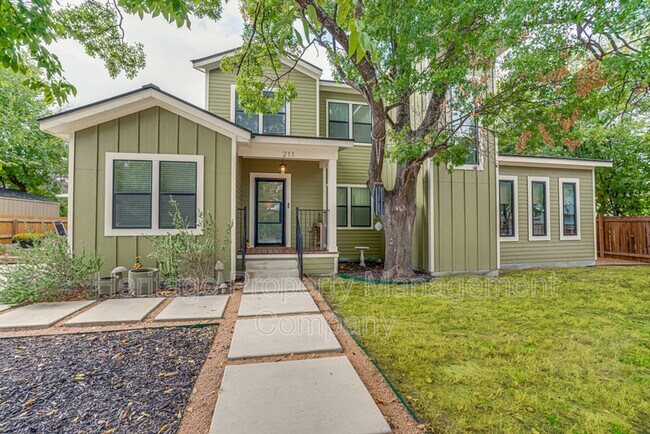 Building Photo - 211 Gibson