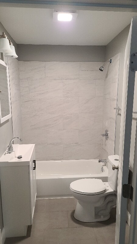 Building Photo - 1132 Hanley St