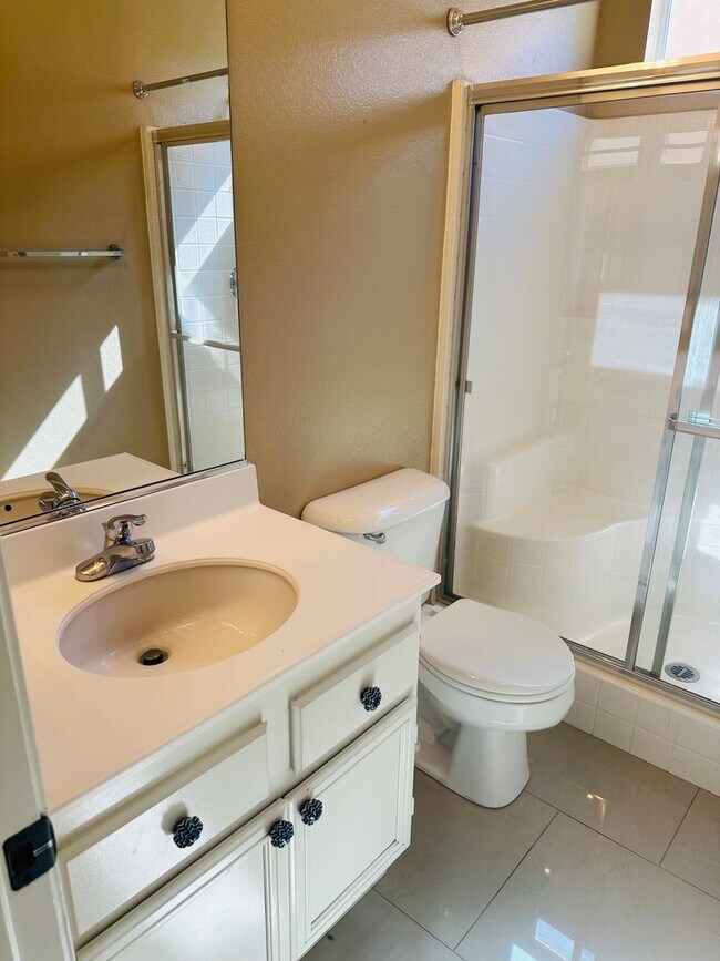 Building Photo - 5 bedroom Pool Home for rent in Murrieta